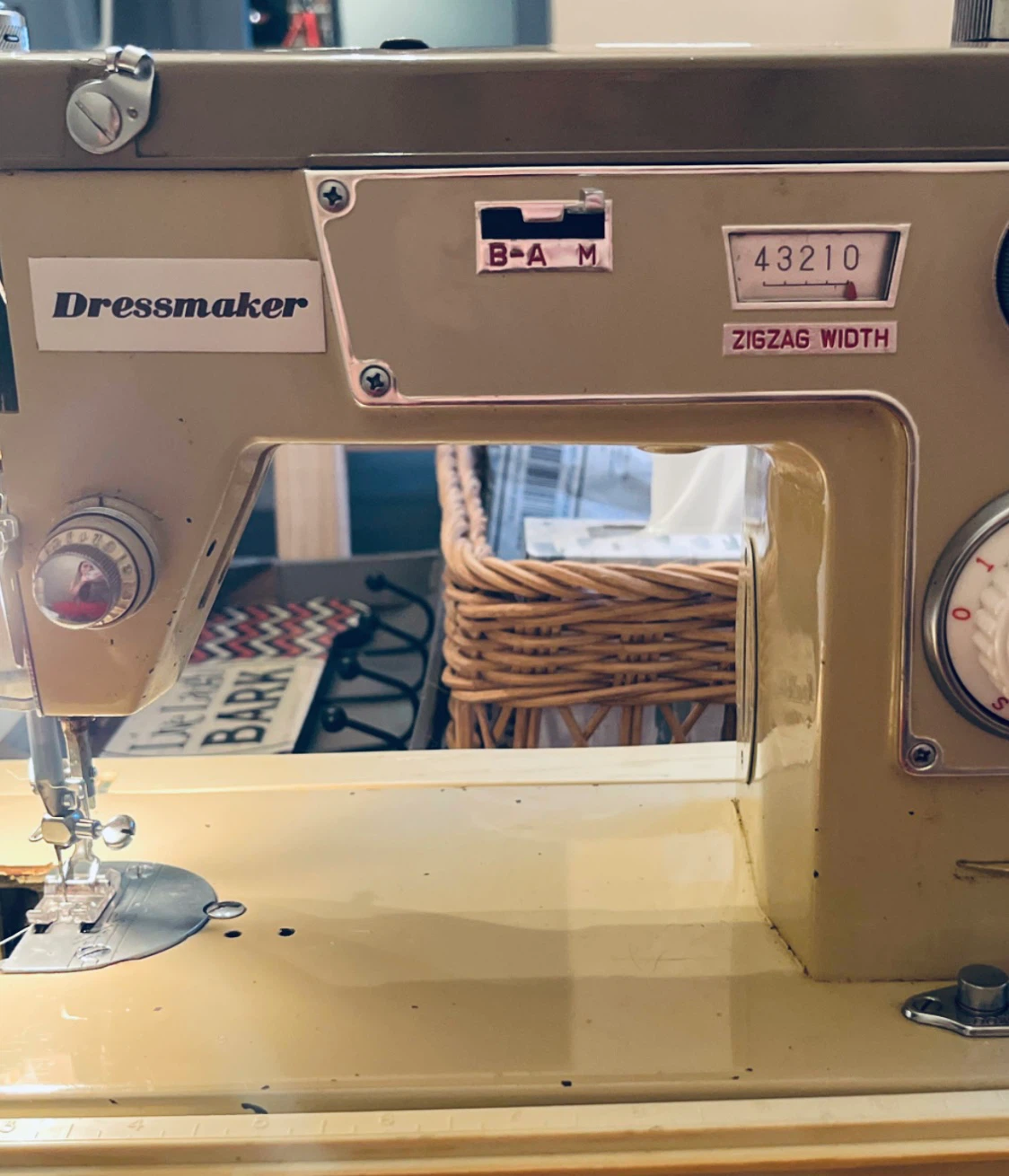 Vintage Dressmaker Sewing Machine