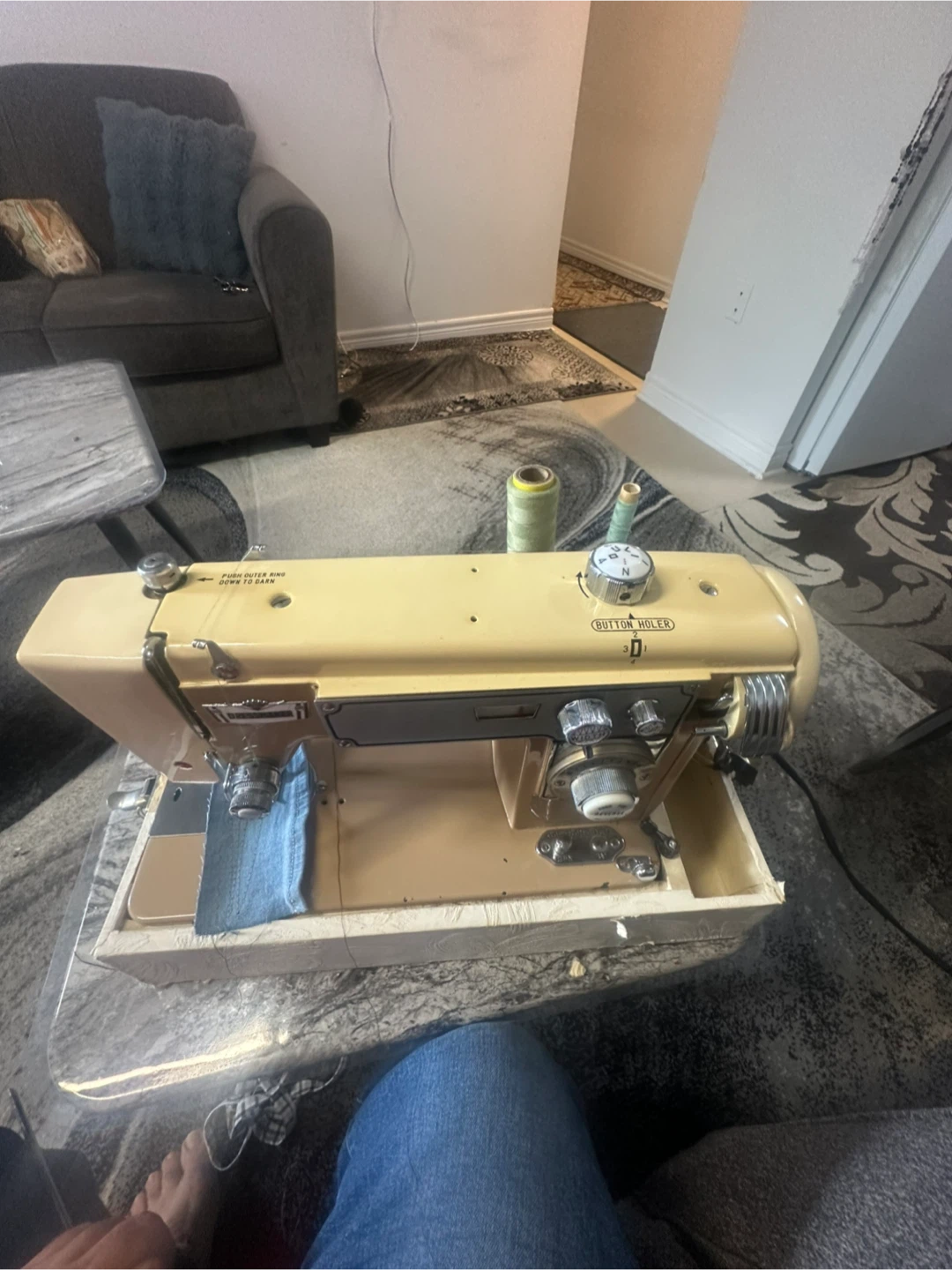 Vintage Dressmaker Sewing Machine - photo 2