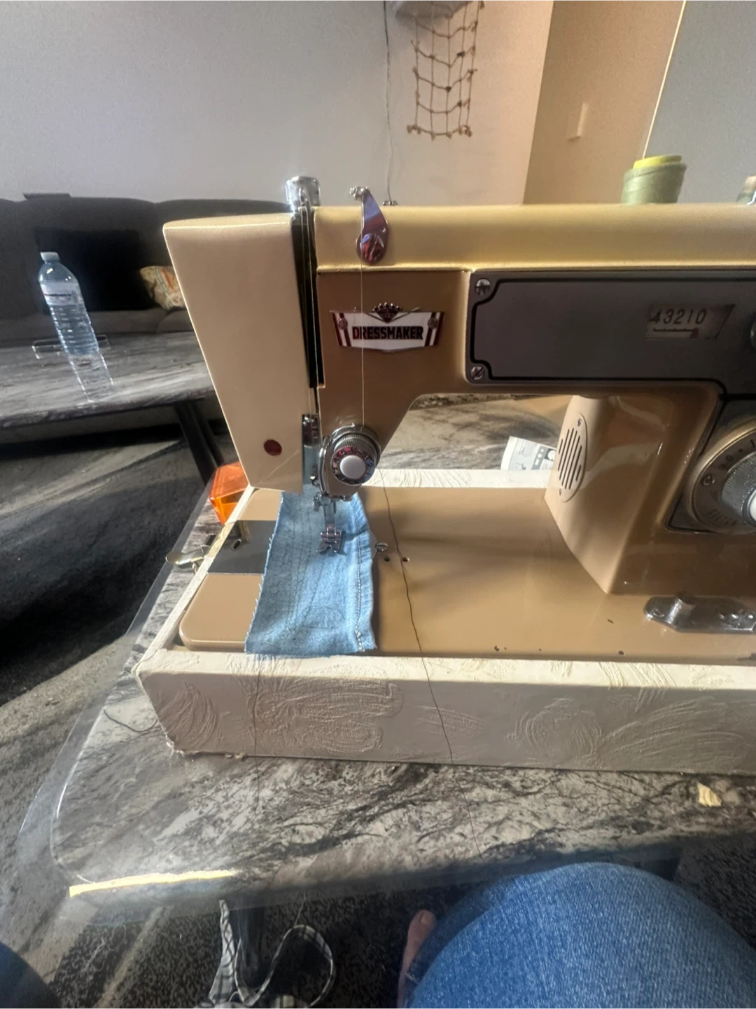 Vintage Dressmaker Sewing Machine - photo 4
