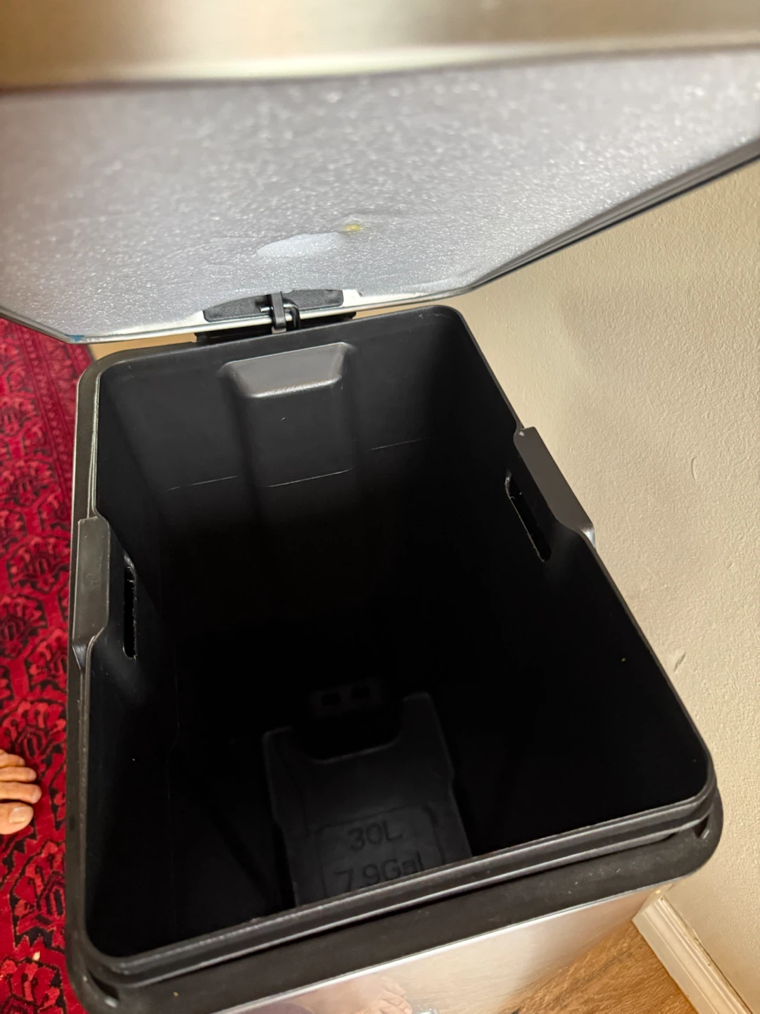 30L Stainless Steel Pedal Bin - photo 2