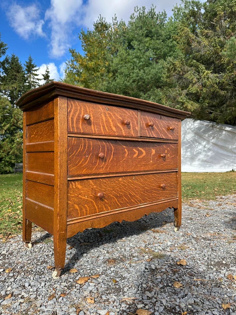 Antique Tiger Oak 4-Drawer Dresser (CAN DELIVER) - photo 2