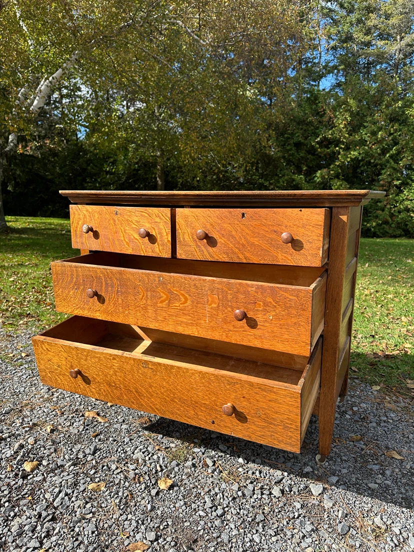 Antique Tiger Oak 4-Drawer Dresser (CAN DELIVER) - photo 3