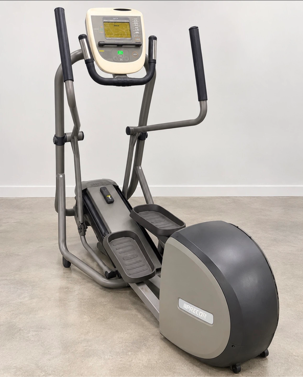 Precor EFX Elliptical Cross Trainer - photo 2