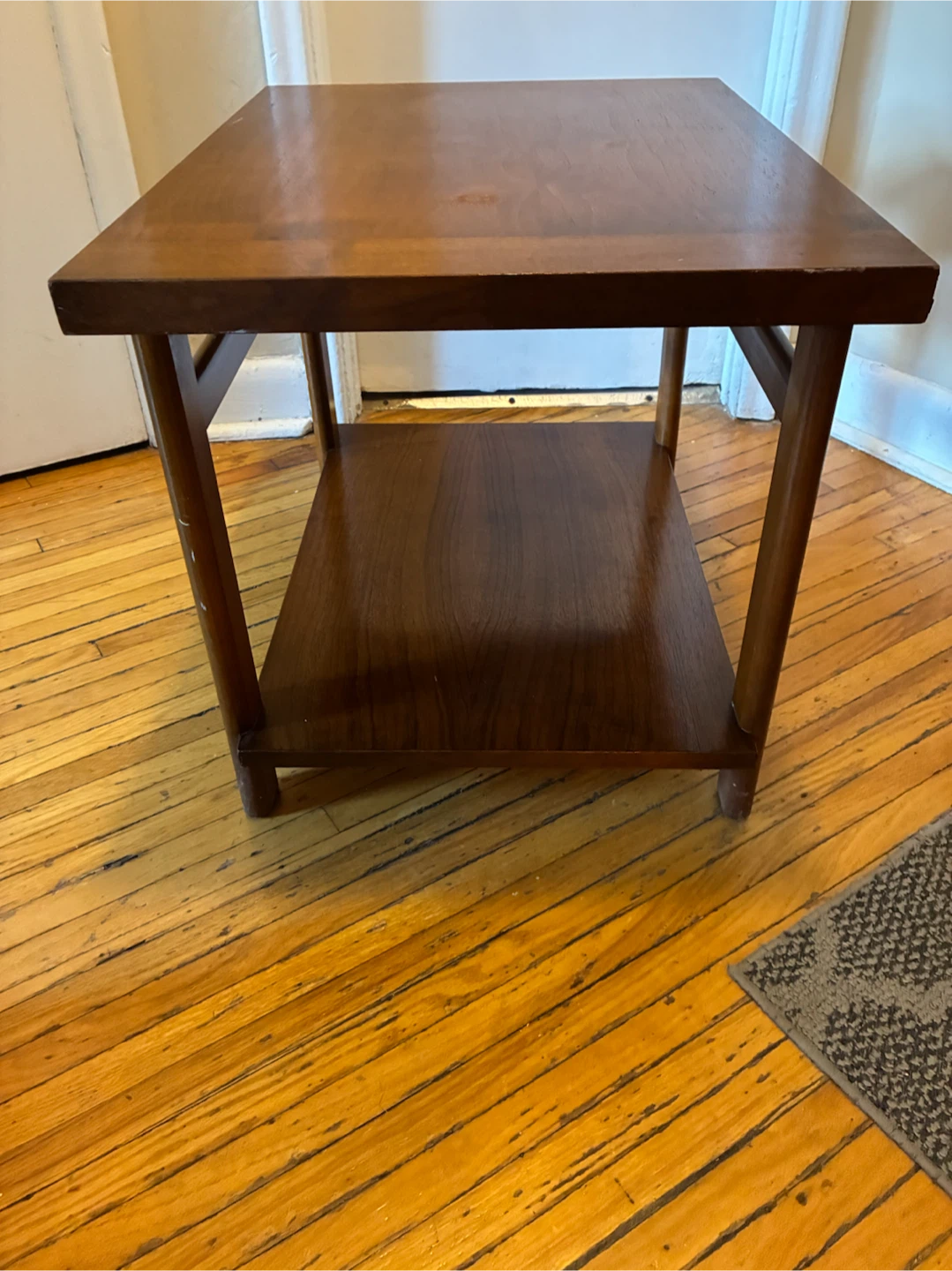 Vintage Mid-Century Modern Lane Walnut End Table - photo 2