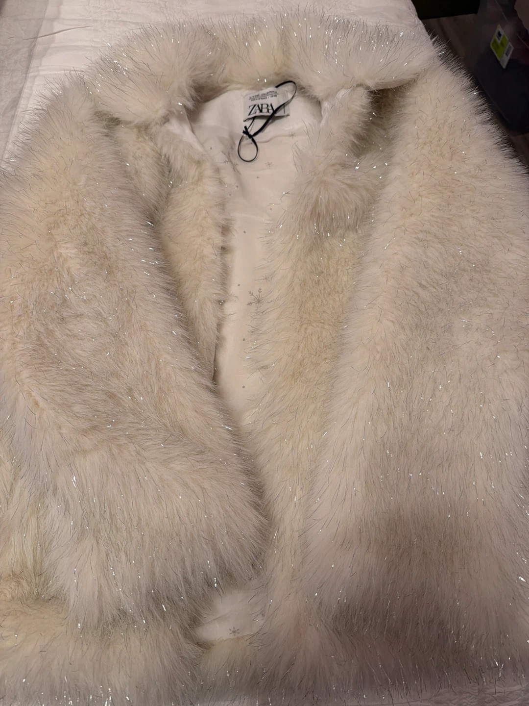 Zara Girls White Faux Fur Coat Size 11-12 Years