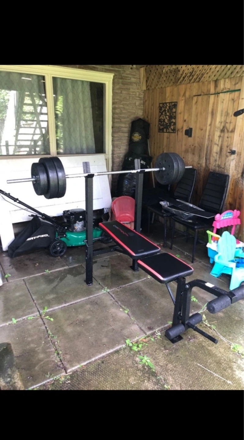 Benchpress + Bar + Weights