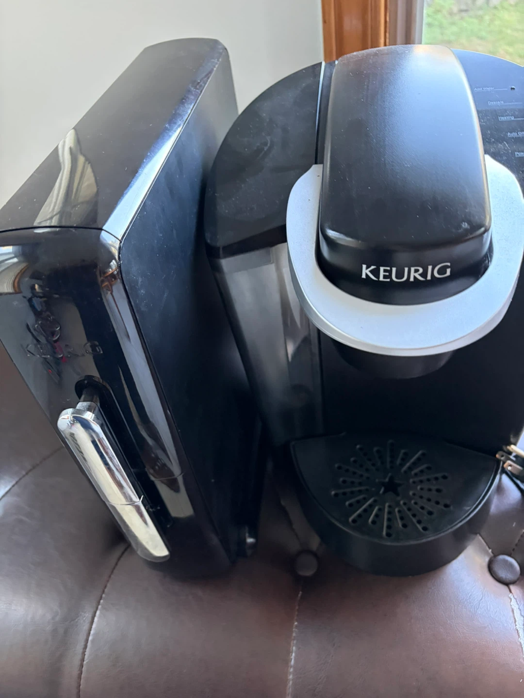 Keurig Coffee Maker with K-Cup Storage Tower - photo 3