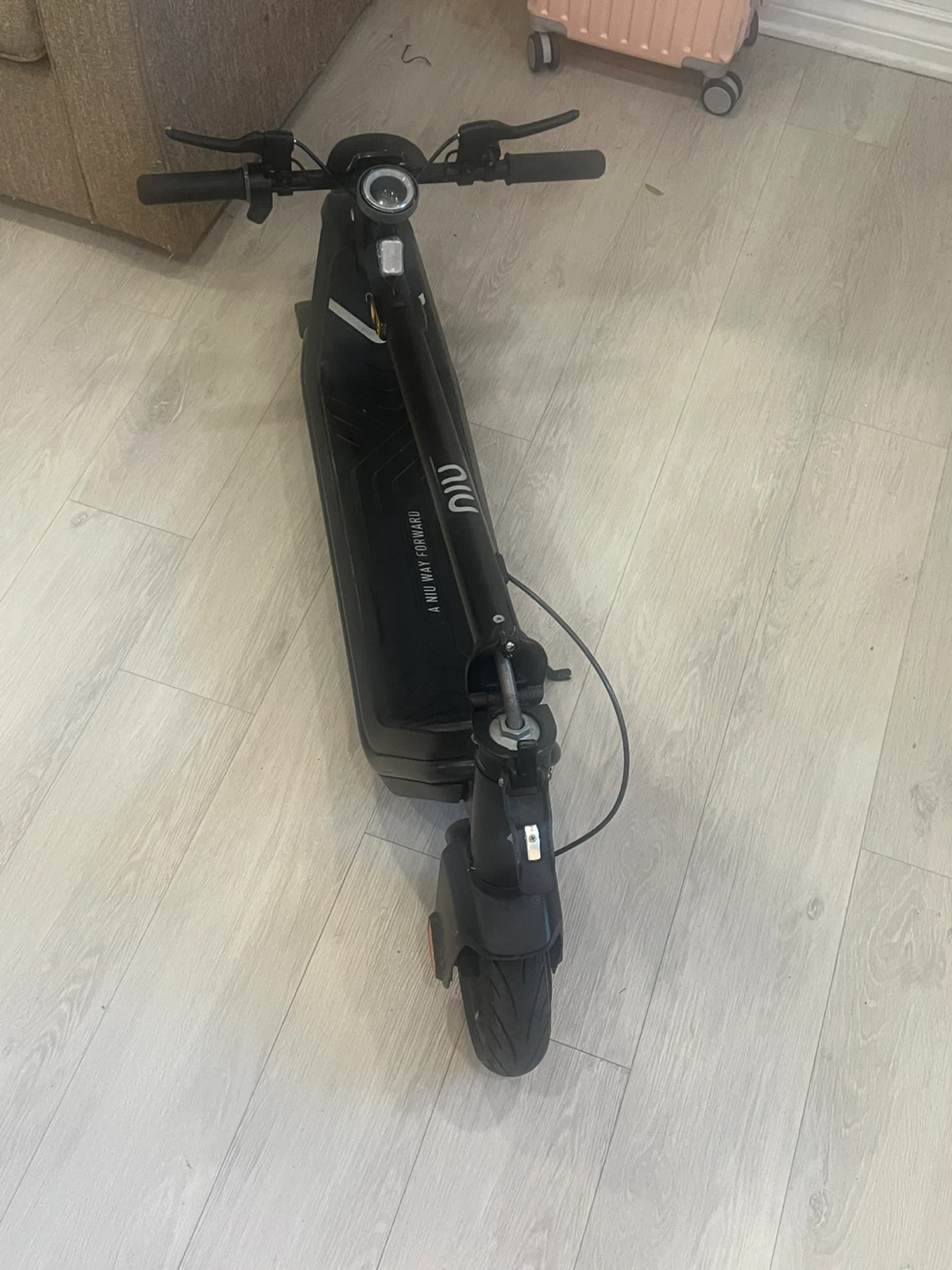 NIU KQi3 Pro Electric Scooter - photo 2