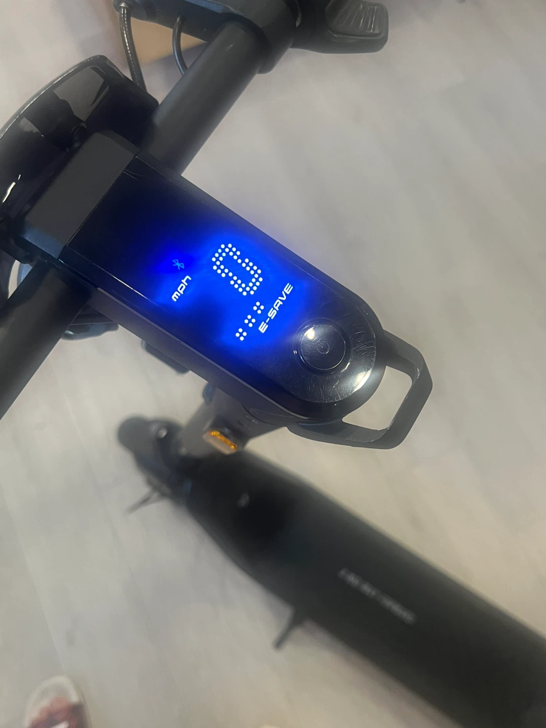NIU KQi3 Pro Electric Scooter - photo 5