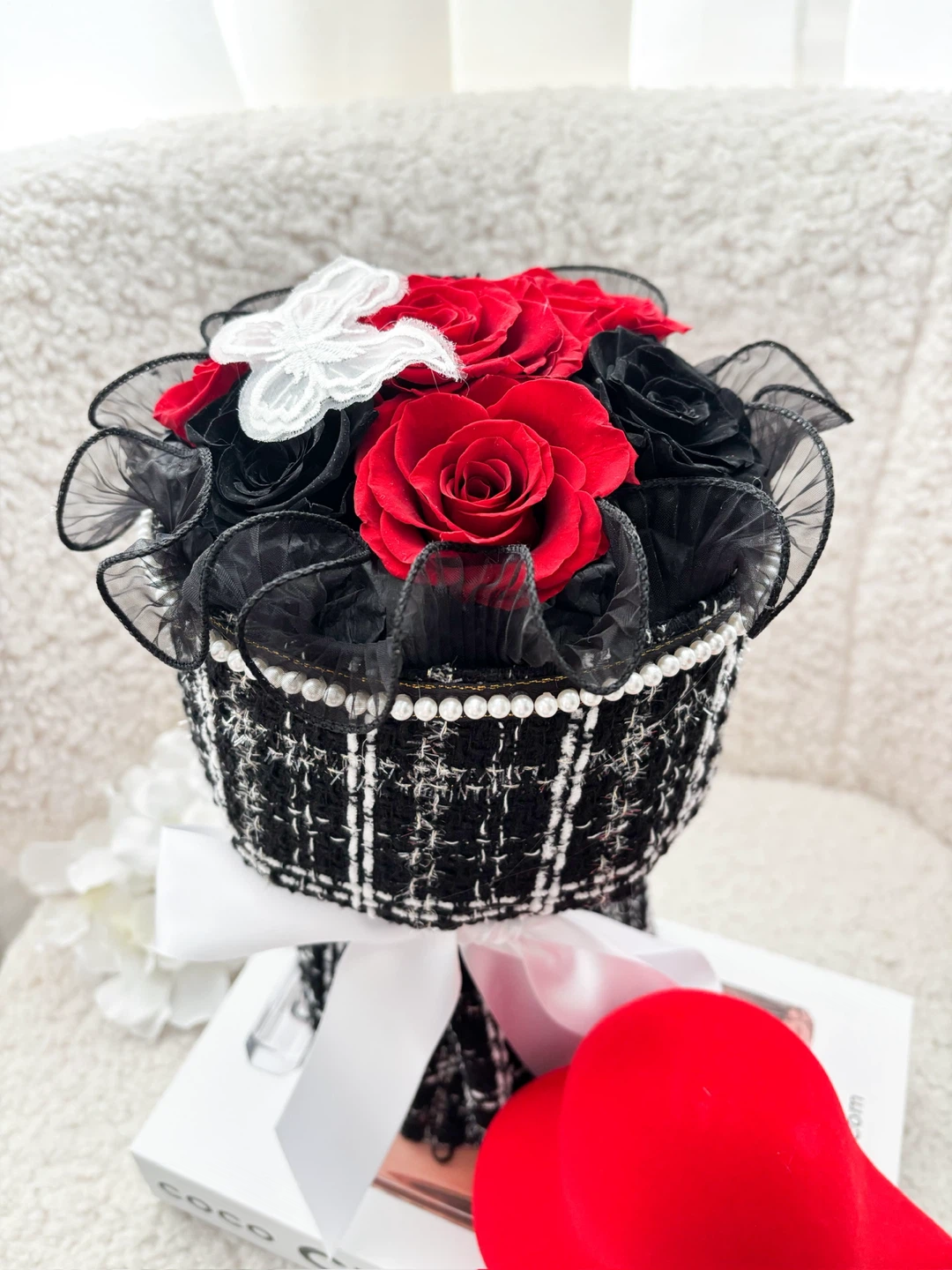 BUSINESS CLEARANCE SALE — ETERNAL ROSE BOUQUET $50! 🌹 - photo 3