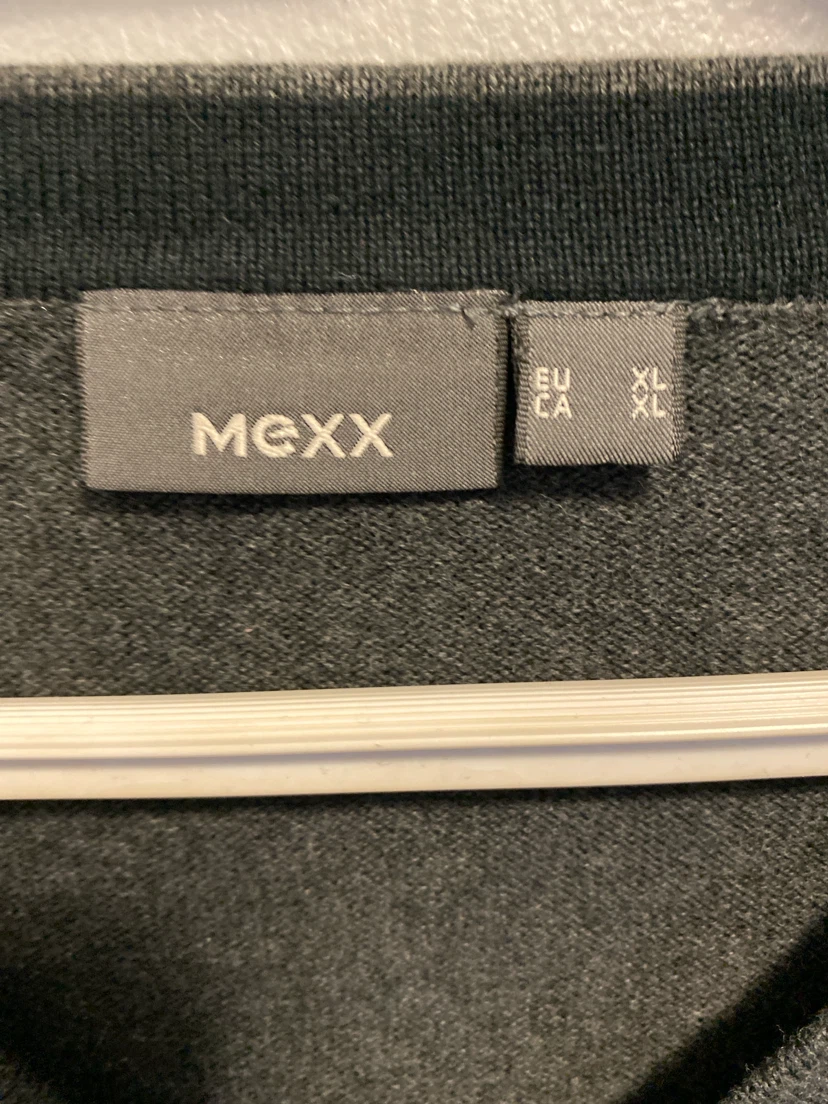 Men’s Sweater - photo 2