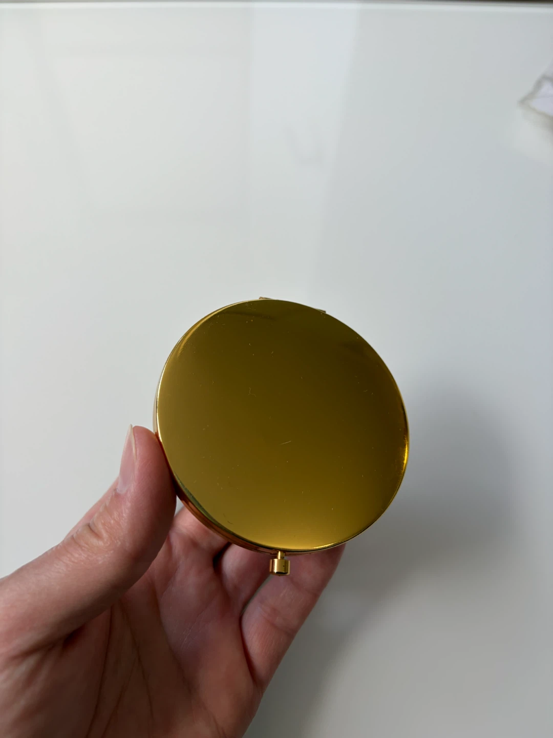 Gold-tone floral compact mirror - photo 3