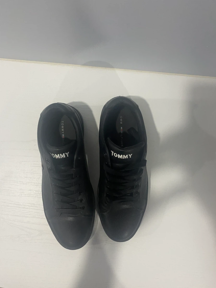 Tommy Hilfiger Black Sneakers - photo 4