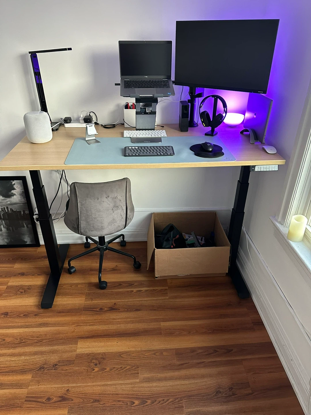 Steelcase Adjustable Height Standing Desk – Excellent Condition