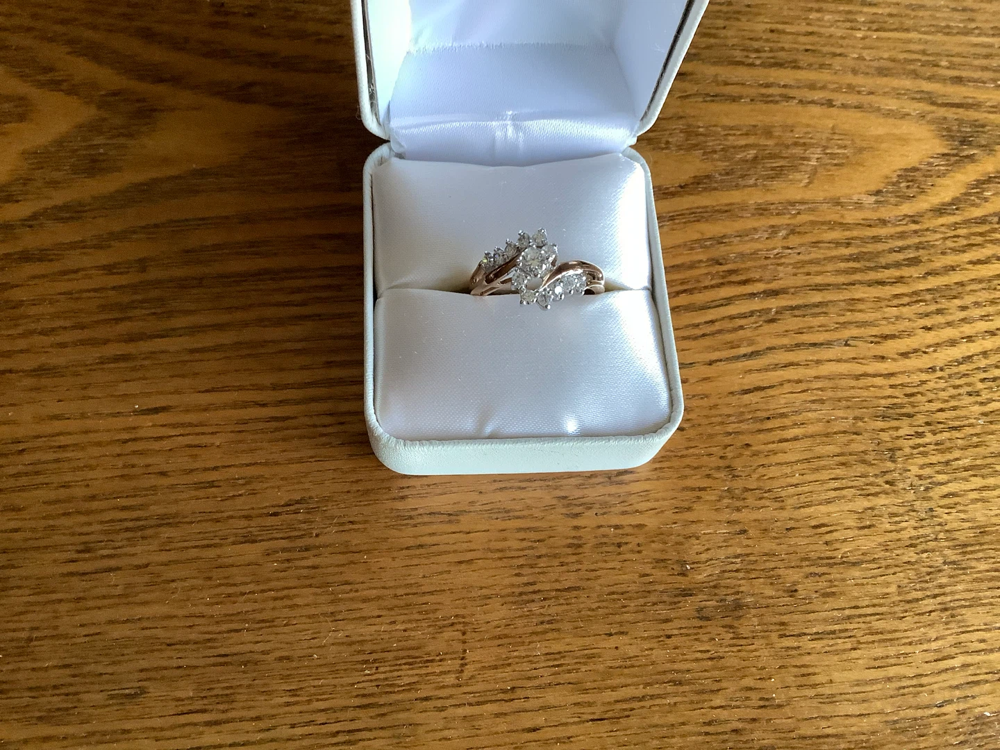 18K Gold Plated Cluster Bypass Ladies Ring w Cub Zirconia Gems 🐞