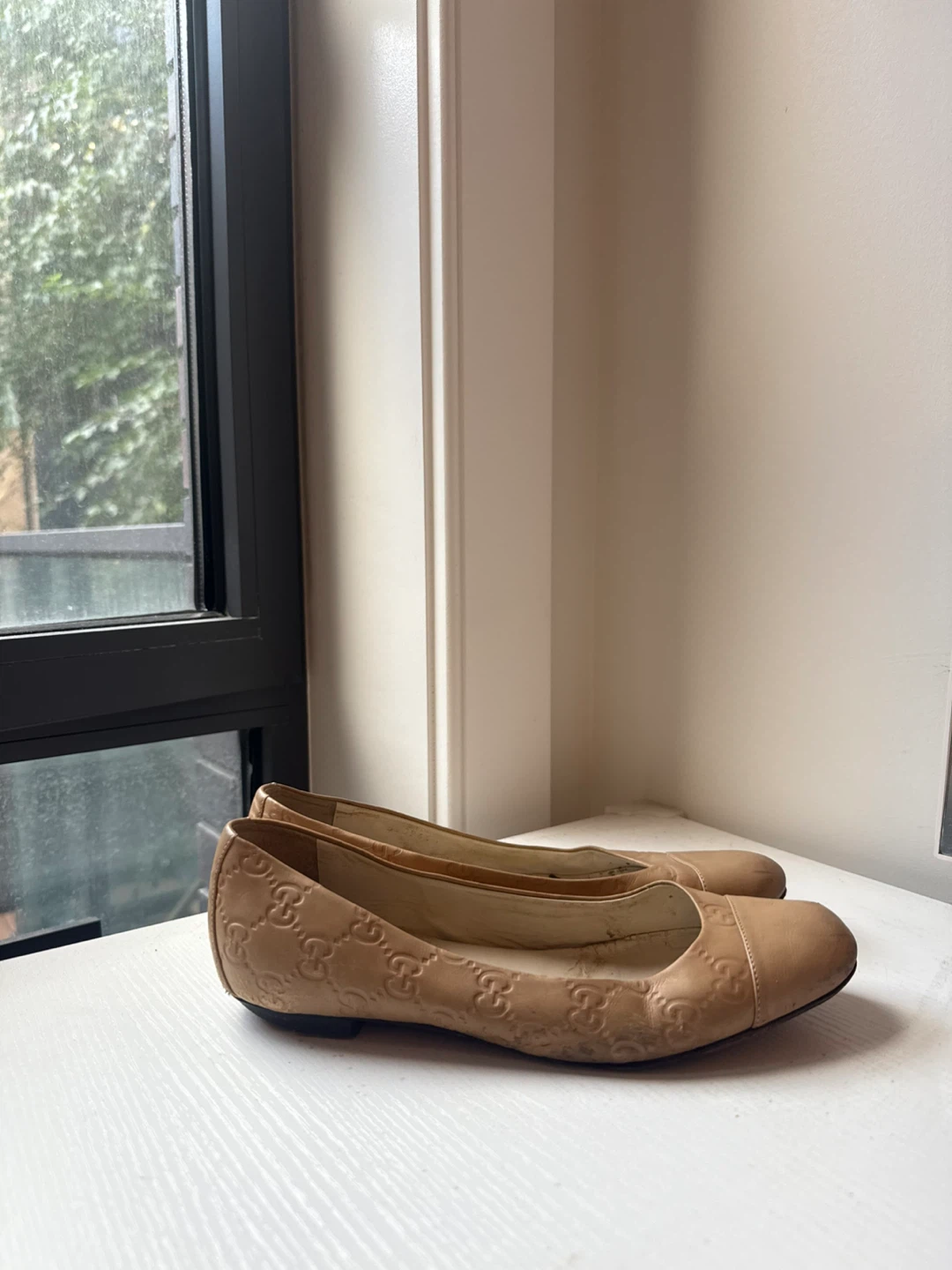 Gucci Beige Monogram Leather Ballet Flats
