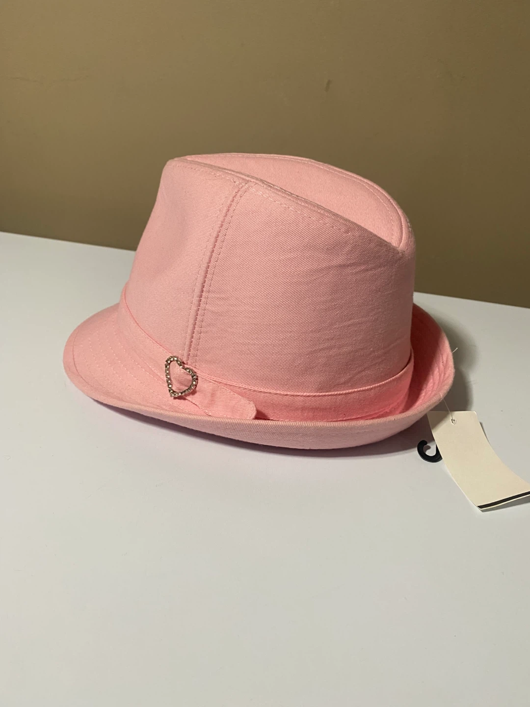 Y2K really cute pink Fedora hat with pink accent on the side