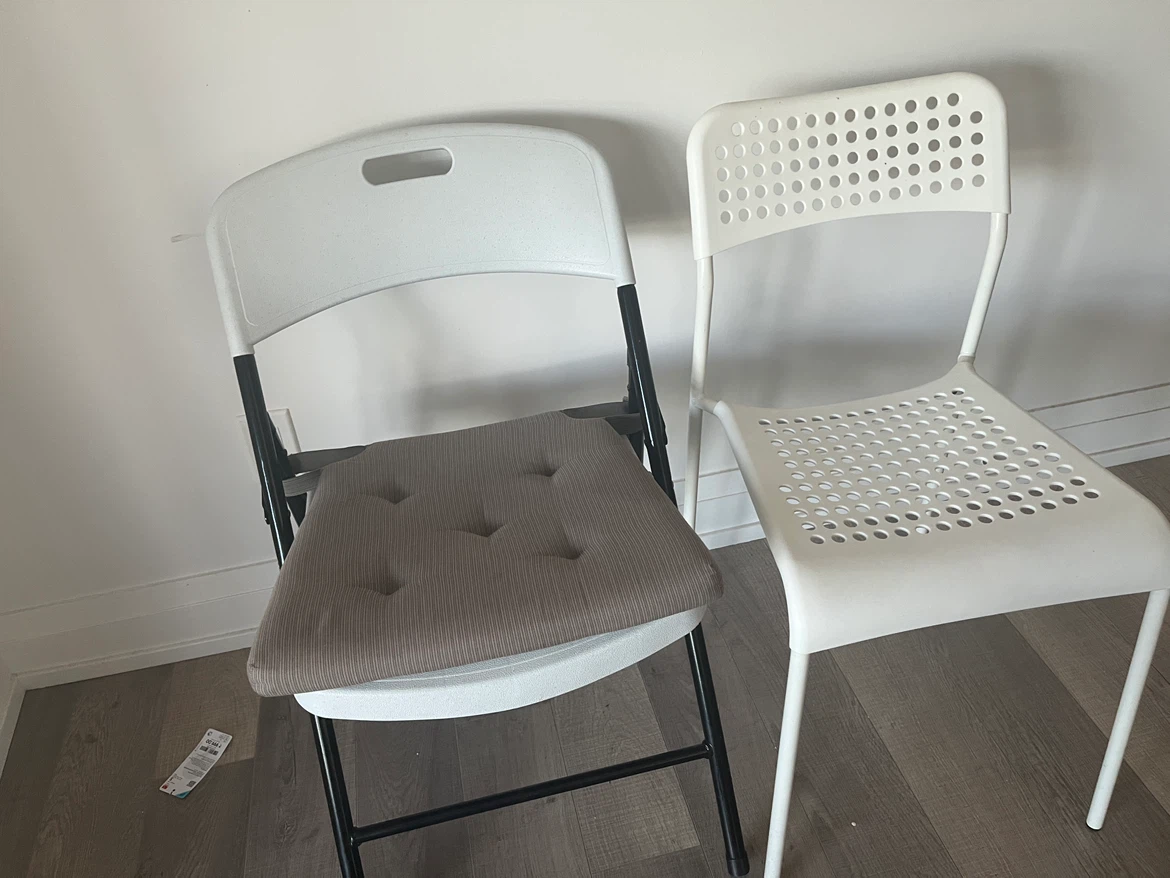2 Chairs