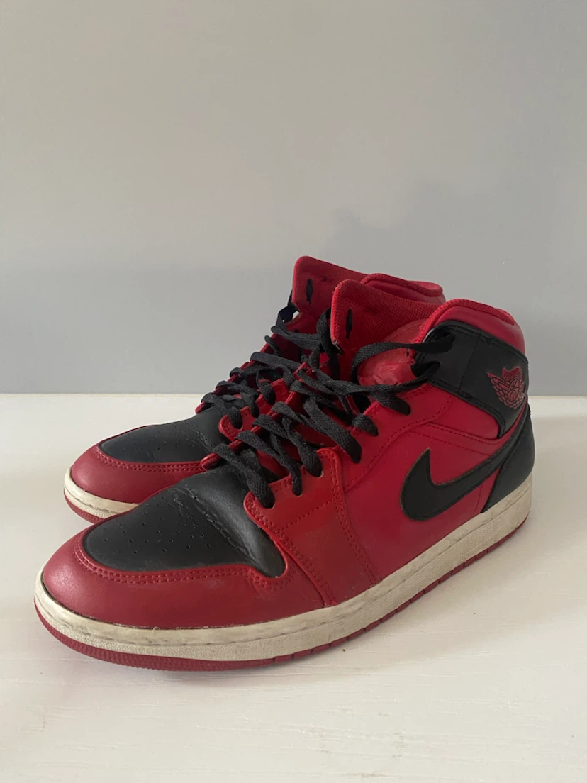 Nike Air Jordan Mid Basketball Shoes