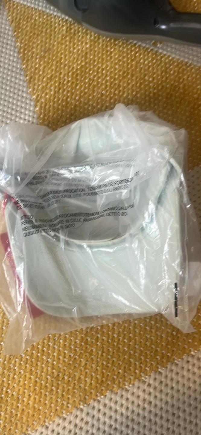 HUGO Brand White Baseball Cap - photo 2