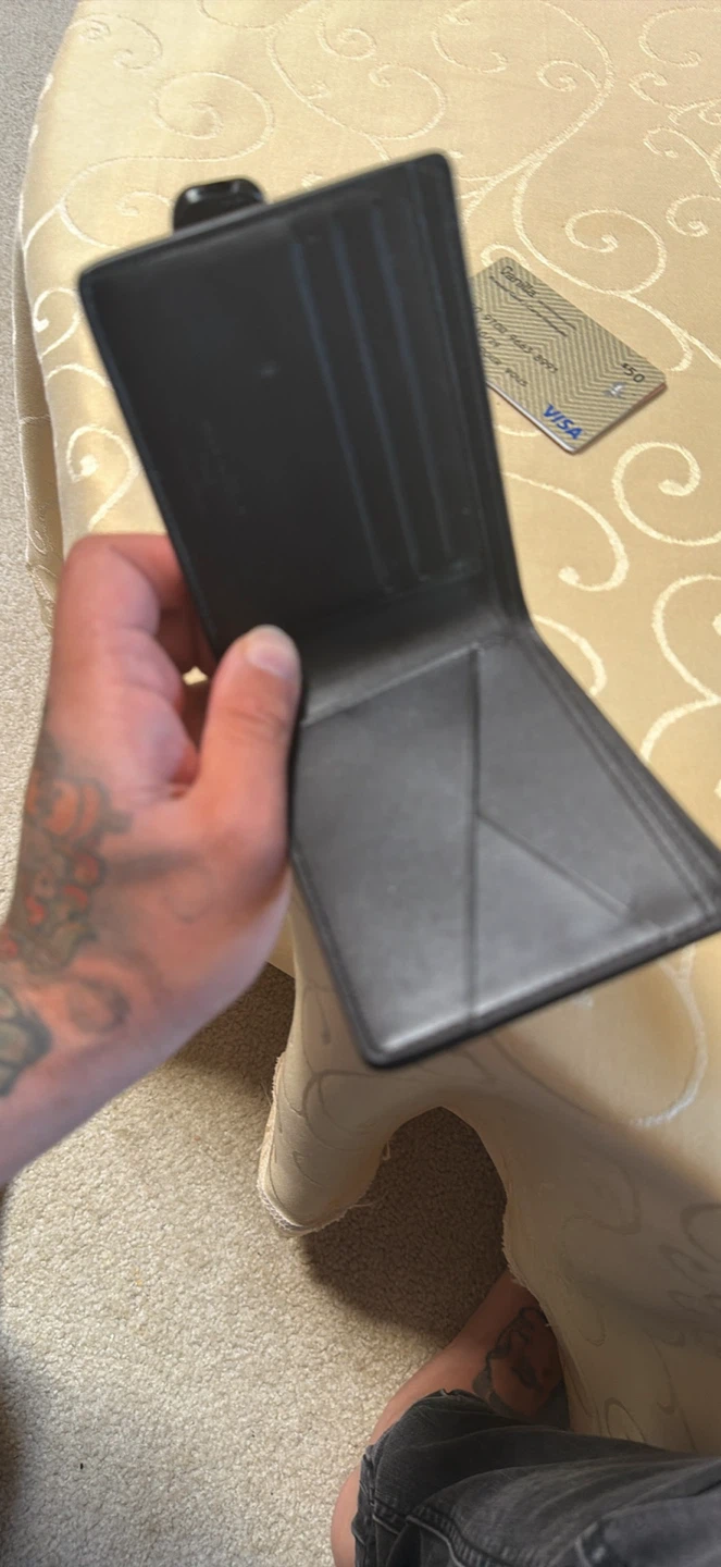 Louis Vuitton Black Bifold Wallet - photo 2