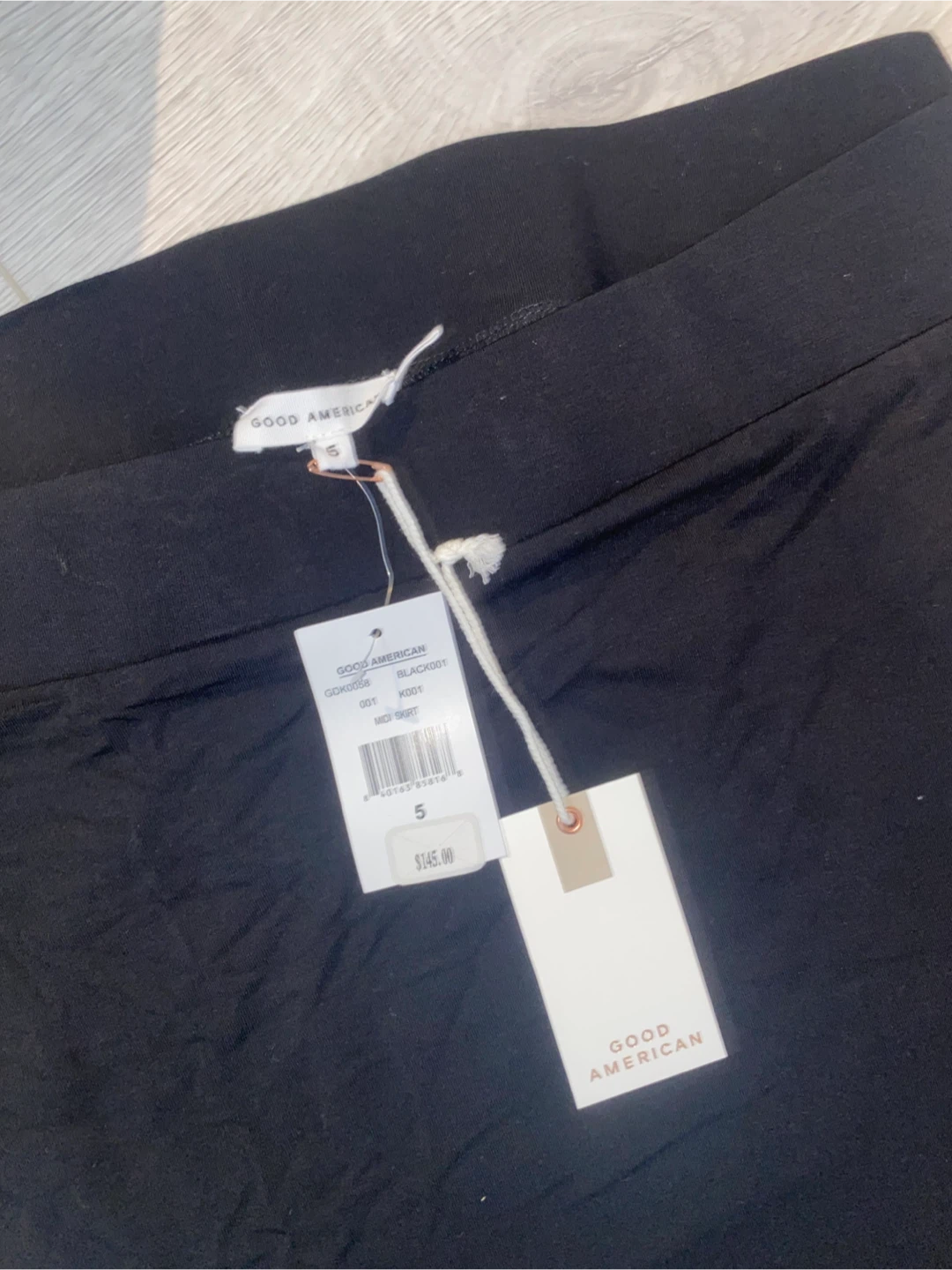 Good American Black Midi Skirt - photo 2