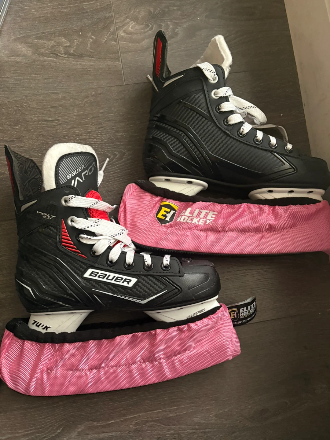Bauer Vapor Volt 2.0 Hockey youth Skates- Sz 3- new+skate guards