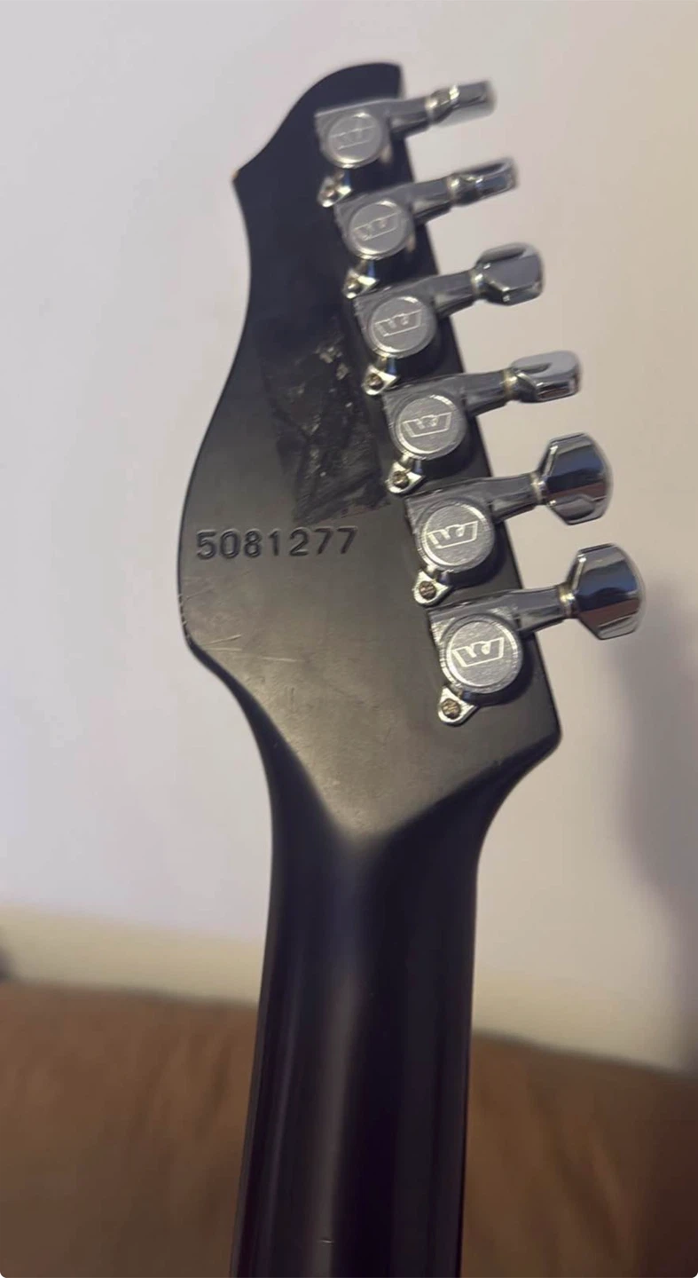 Westone spectrum S Electric Guitar with Roland Cube Amplifier - photo 4