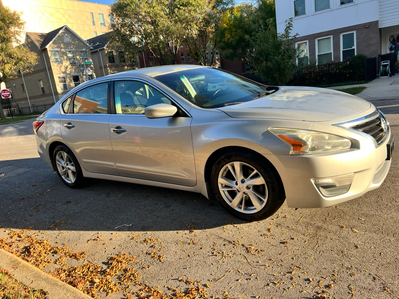 2013 Silver Nissan Altima SV - photo 3