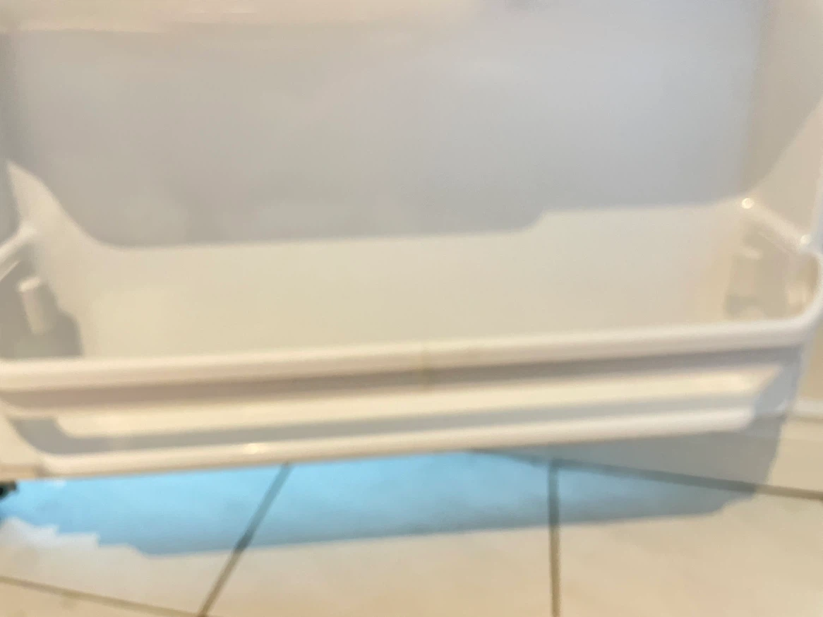 White Top-Freezer Refrigerator - photo 4