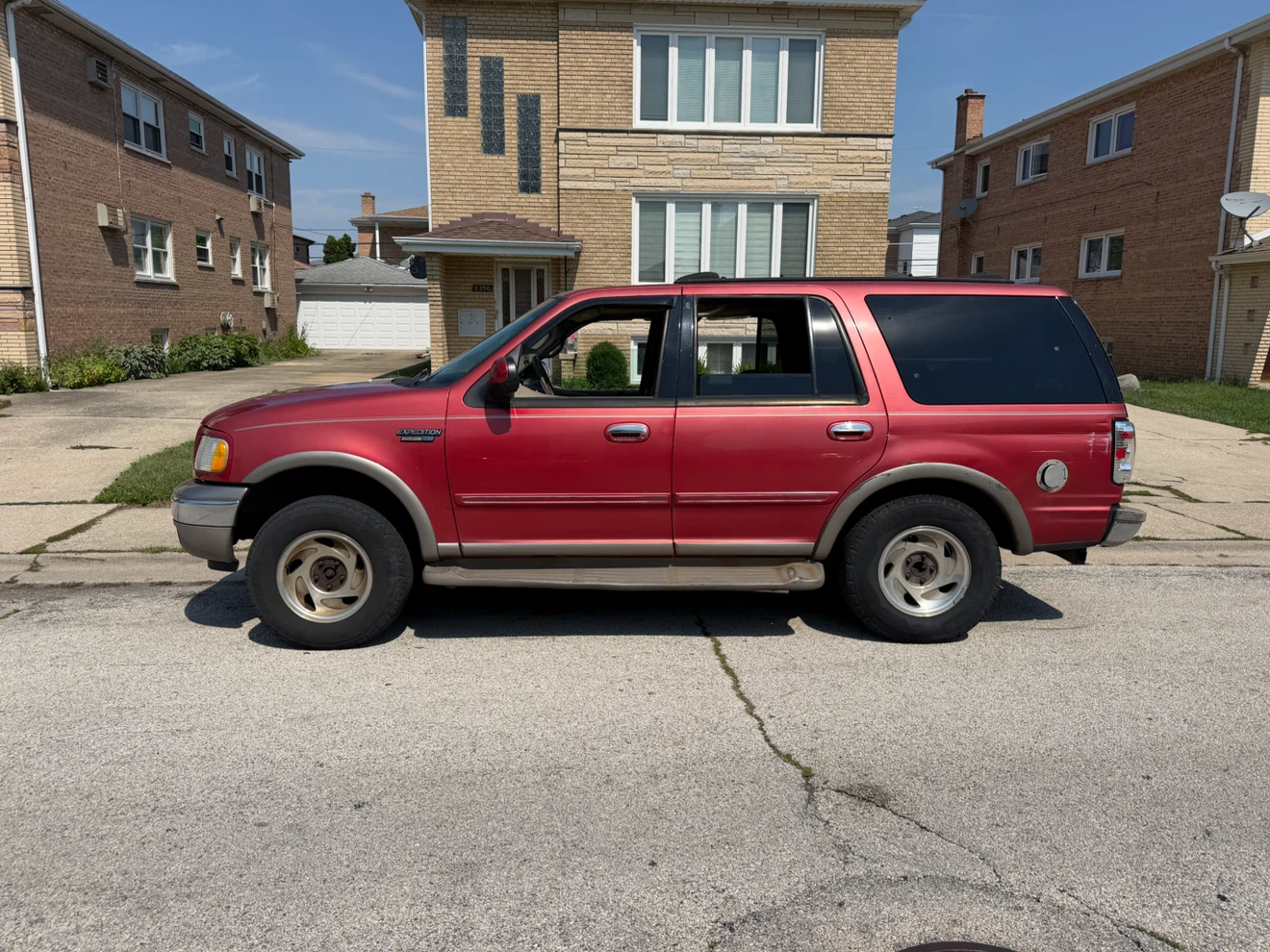 2000 Ford Expedition Eddie Bauer 4WD – 174,596 Miles