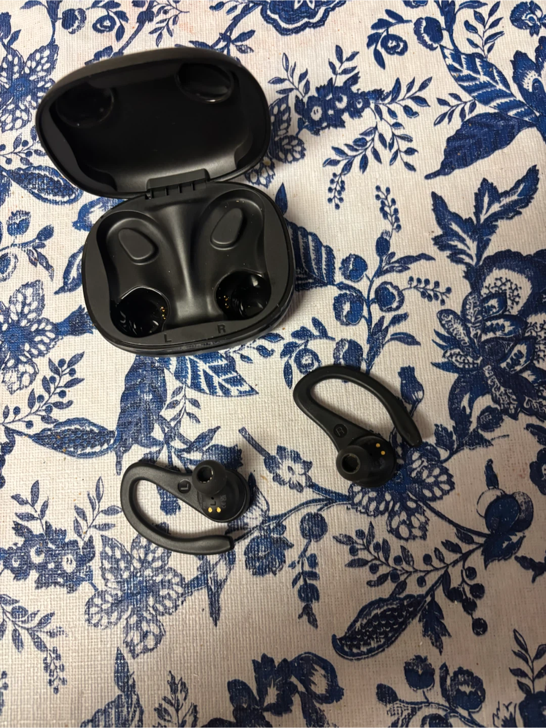 JVC earbuds - photo 2