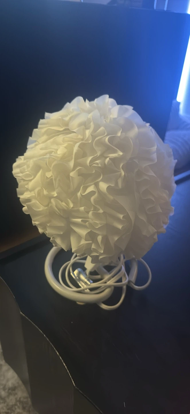 Ruffle Desktop Lamp
