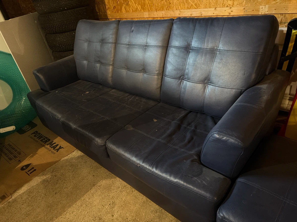 Blue faux leather sofa with ottoman - photo 3