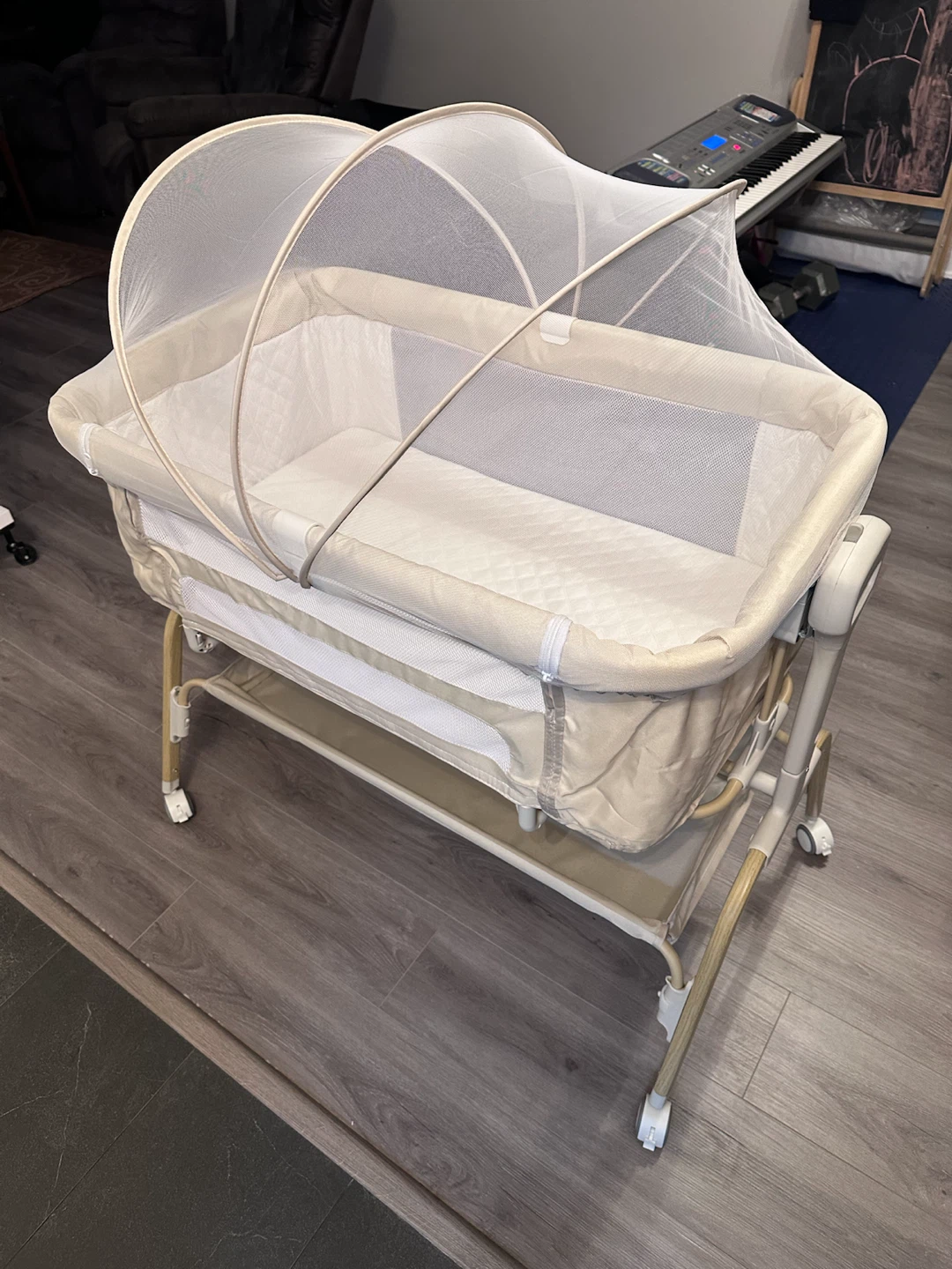 Brand NEW - Baby Bedside Bassinet with Mosquito Net