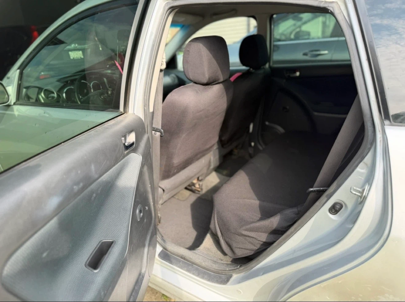Toyota Matrix Hatchback - photo 4