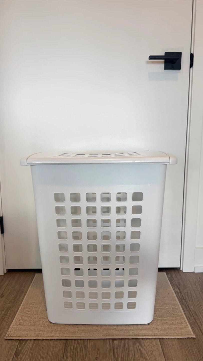 White Plastic Laundry Hamper with Lid - photo 2