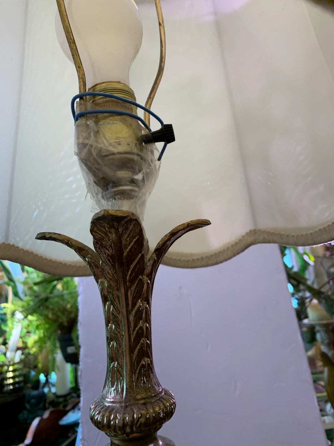 Vintage Pineapple Glass and Brass Table Lamp - photo 3