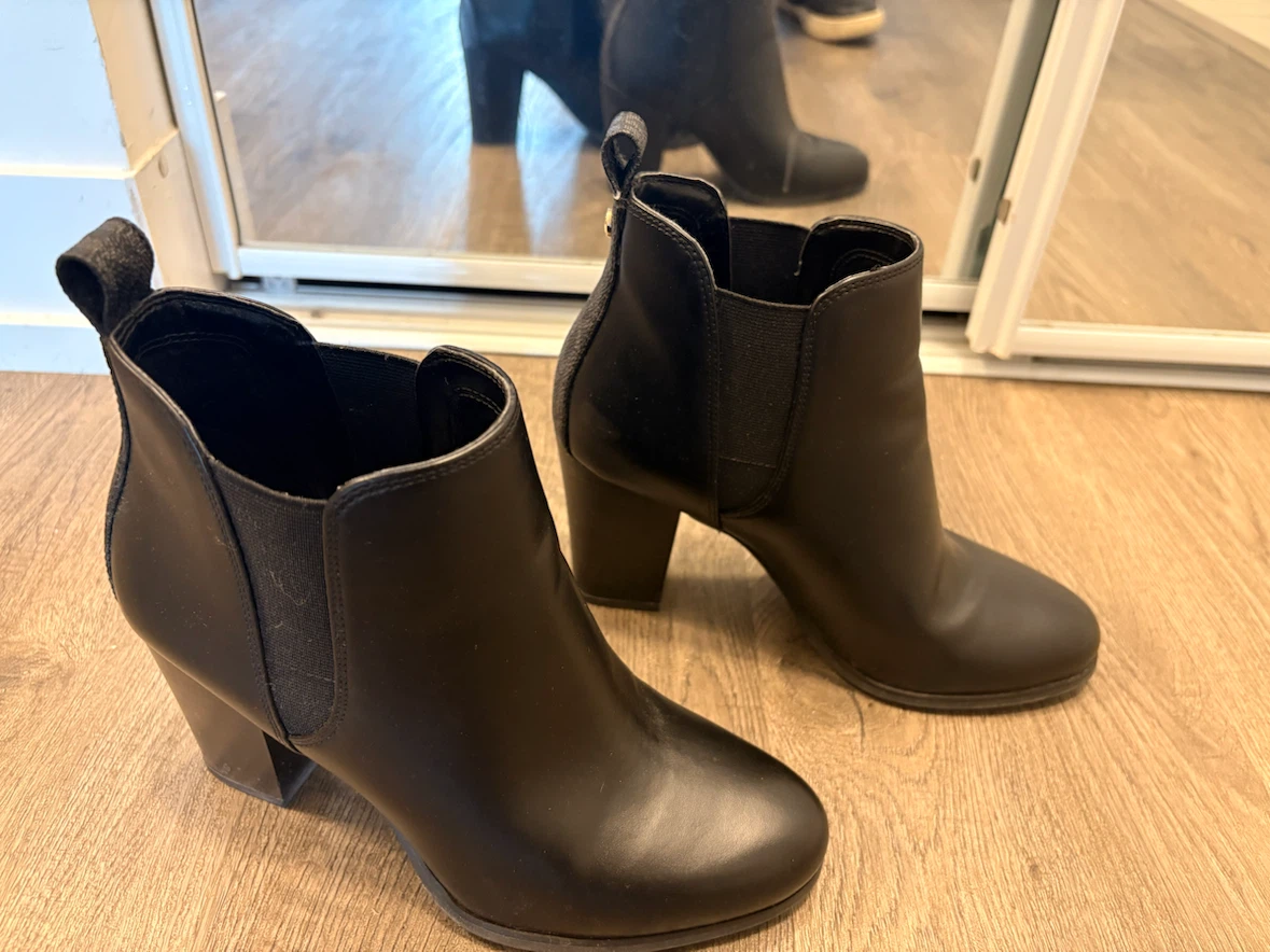 Michael Kors Black Ankle Boots - photo 5