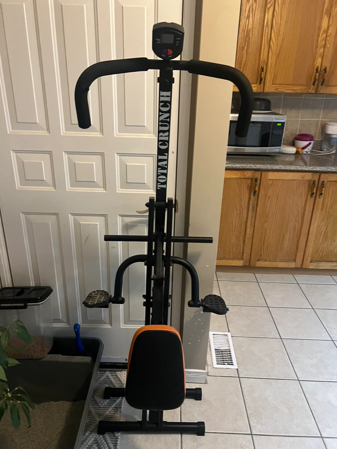 Total crunch exercise machine