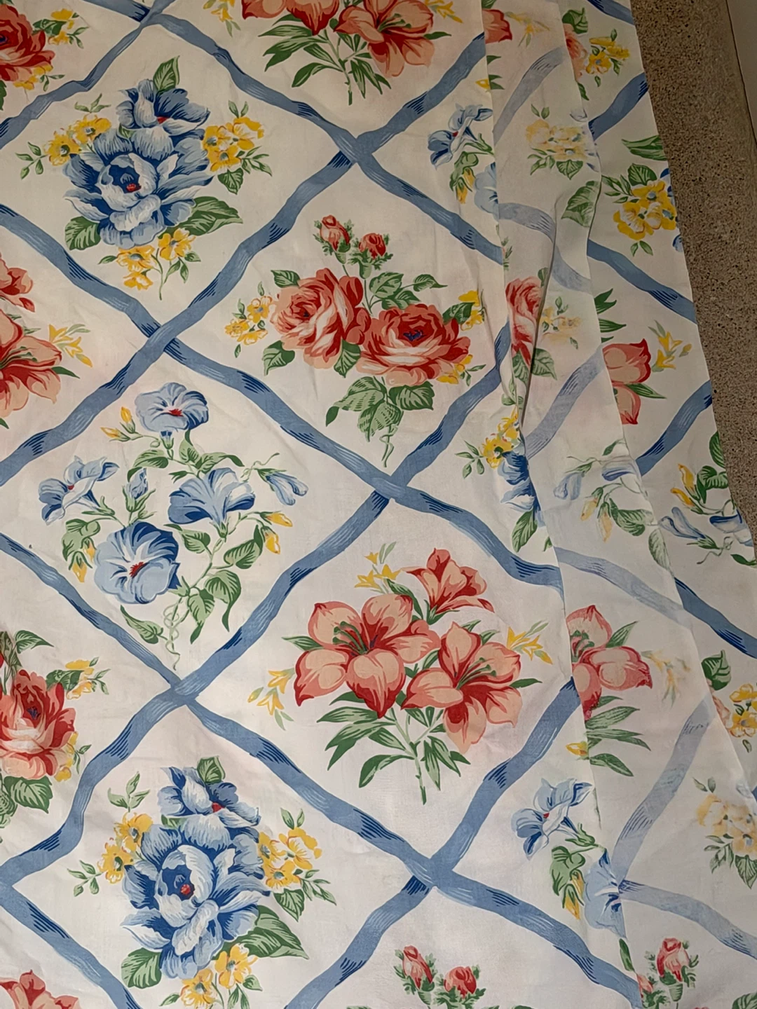 Vintage Floral Print Curtain Panel - photo 3