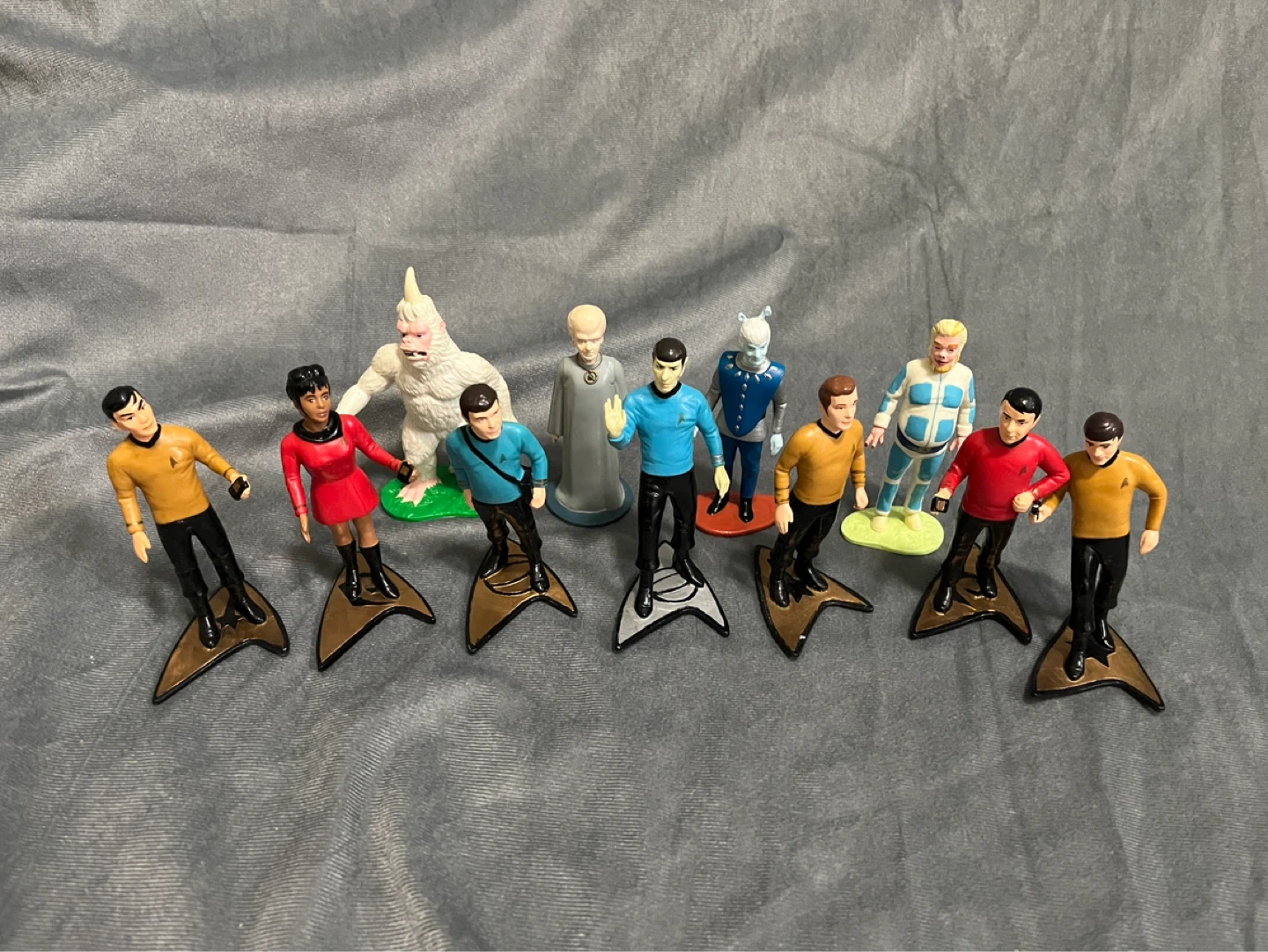 11 Star Trek figures from 1991