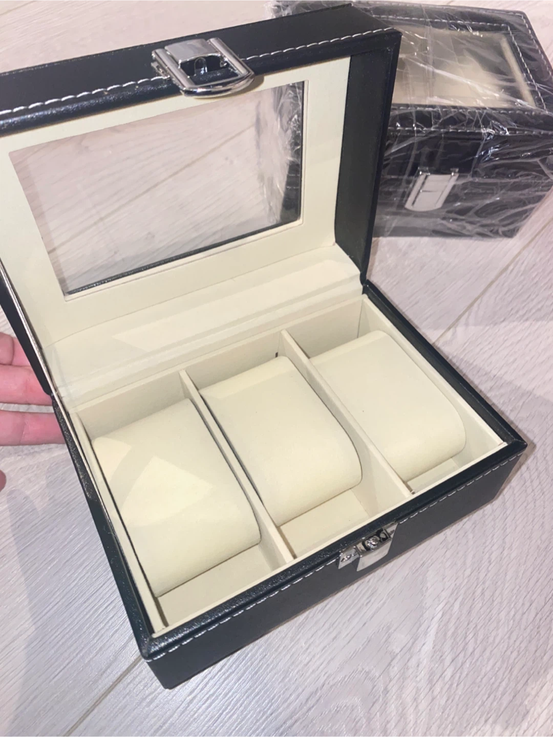 Two 3-Slot Watch Display Cases - photo 4