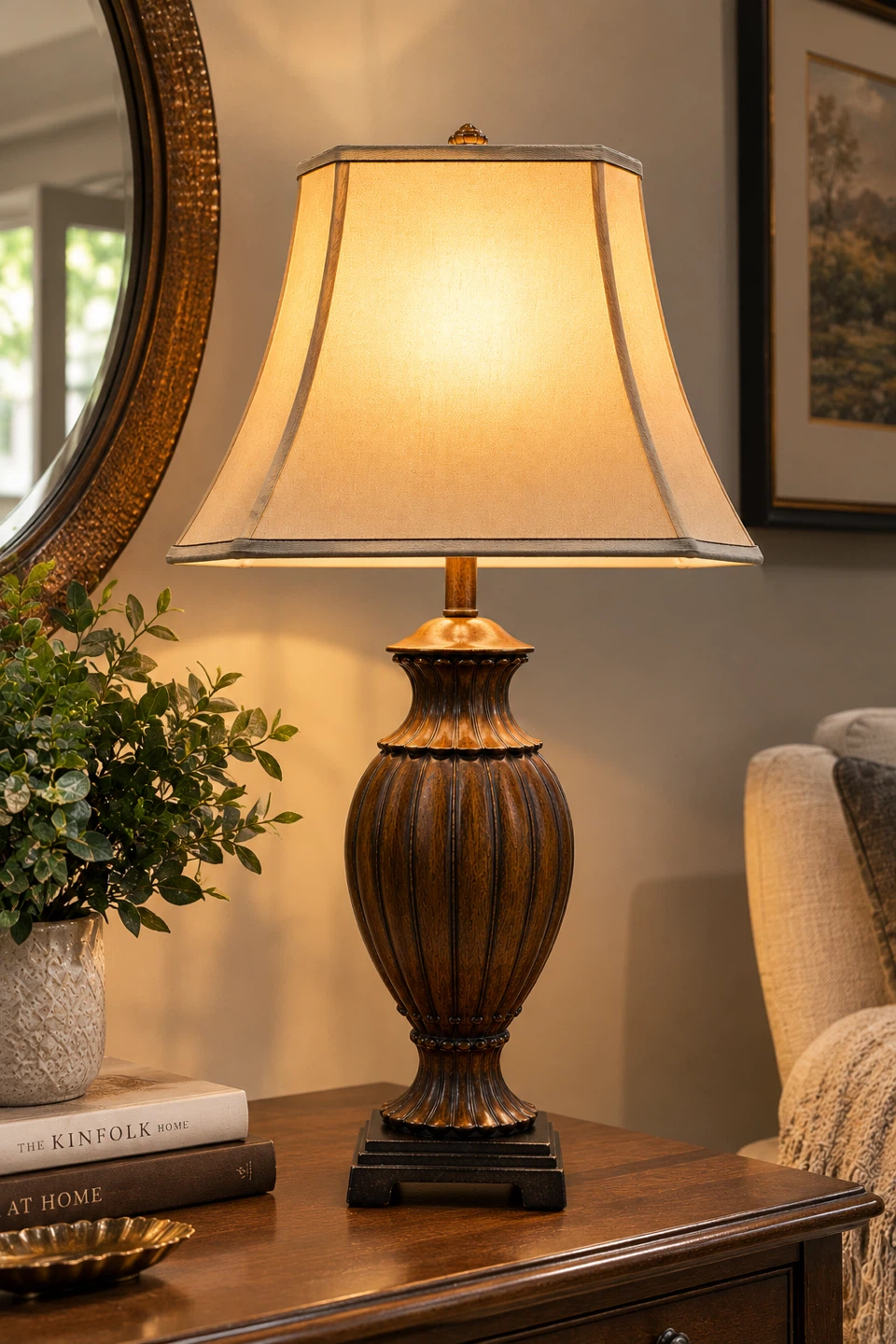 Antique Traditional Bronze Finish Table Lamp