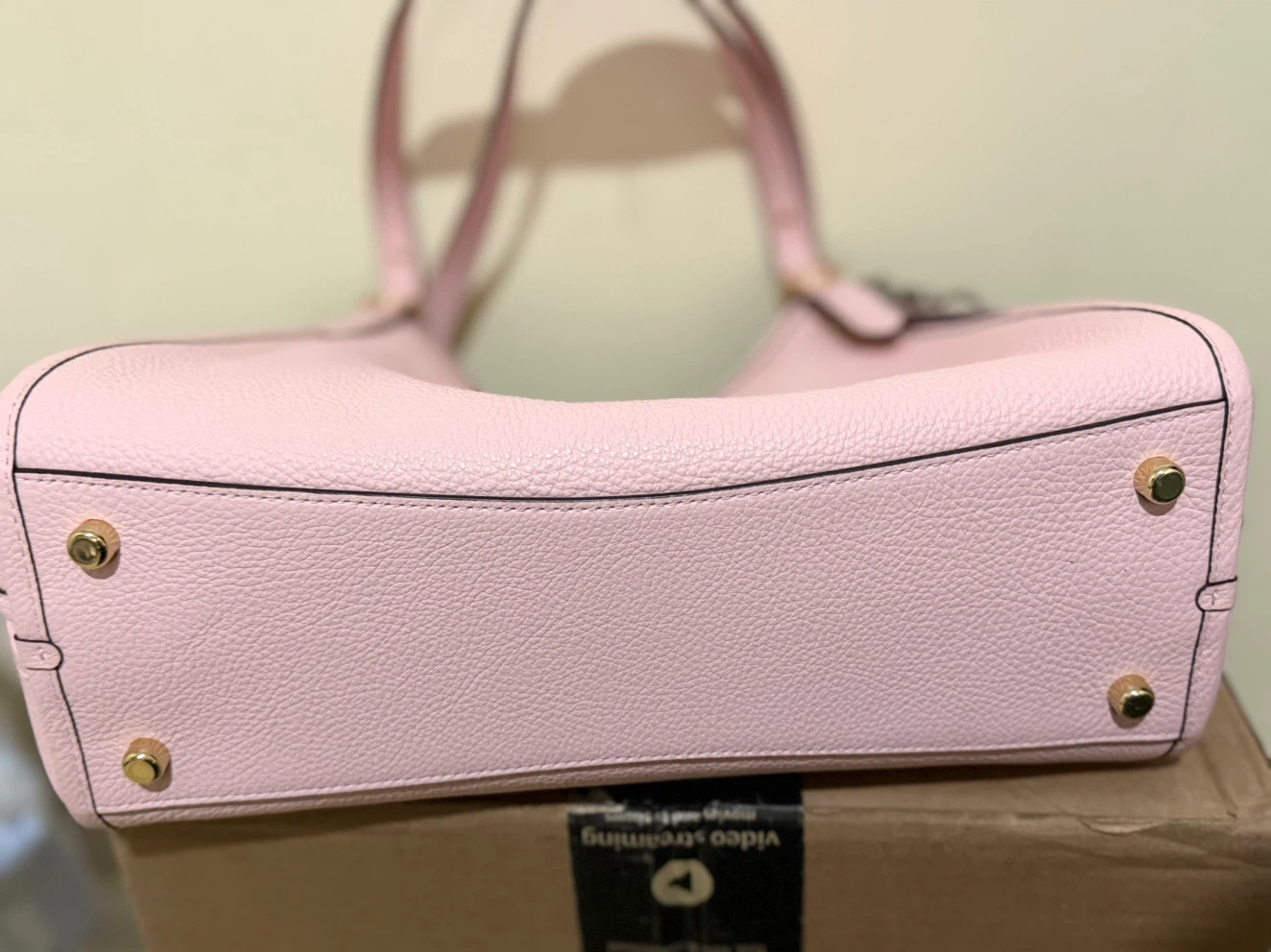 Coach Pink Leather Handbag - photo 3