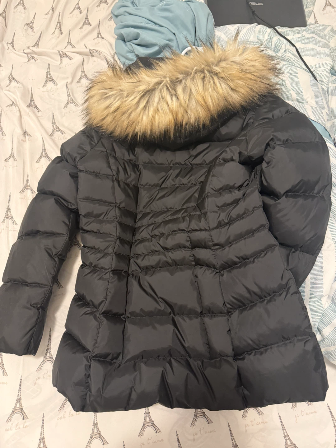 Calvin Klein black puffer coat with faux fur hood - photo 2