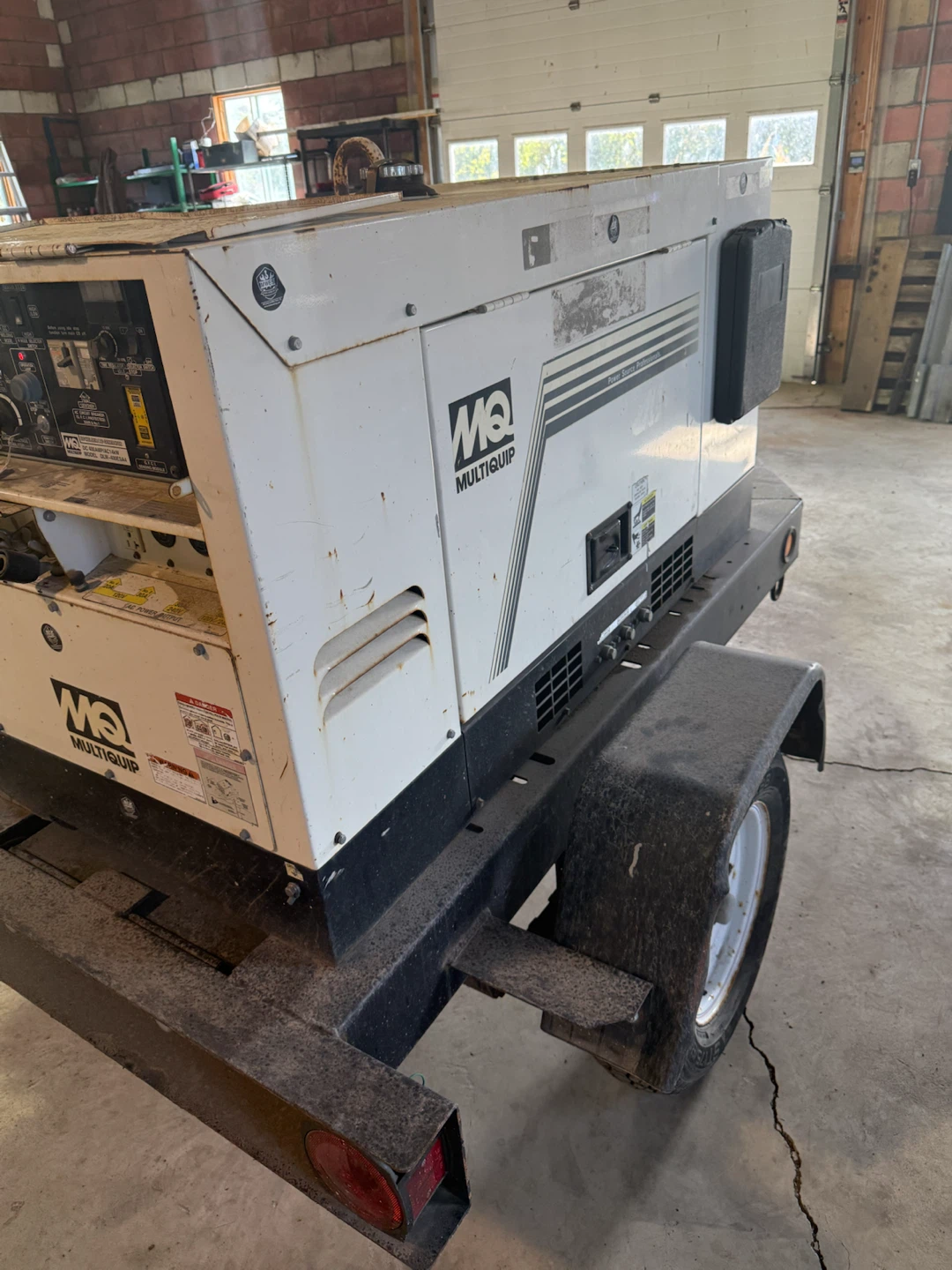 Multiquip DLW-400ESA4 Welder Generator on Trailer - photo 3