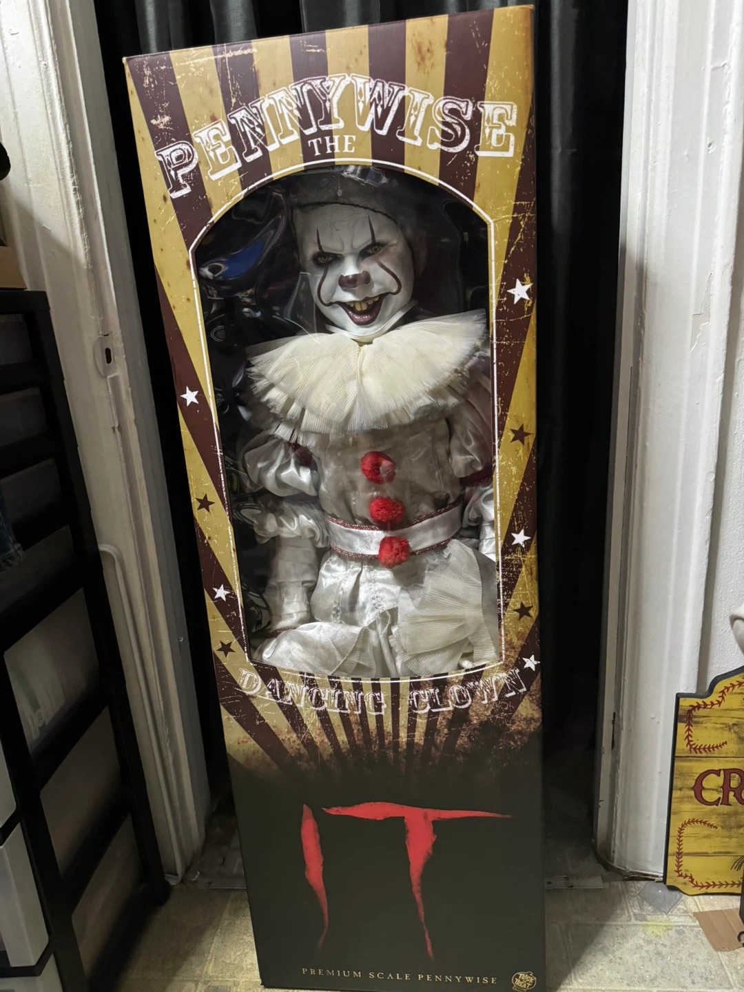 Trick or Treat Studios Pennywise Premium Scale Doll - photo 2