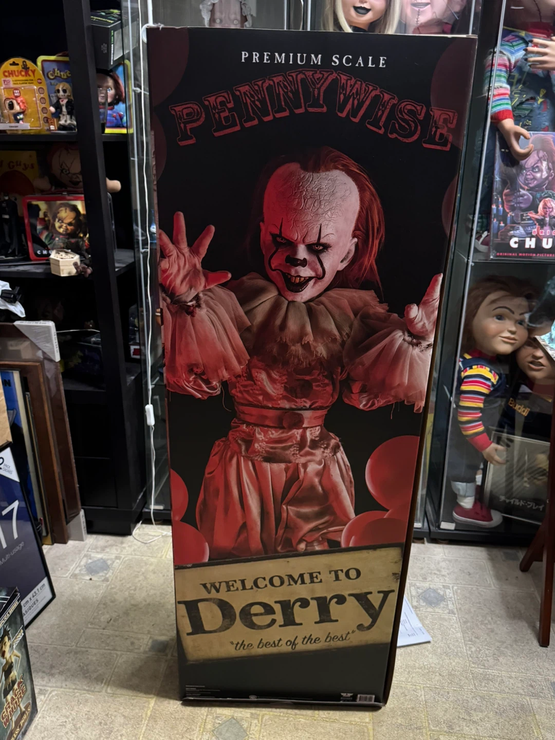 Trick or Treat Studios Pennywise Premium Scale Doll - photo 4