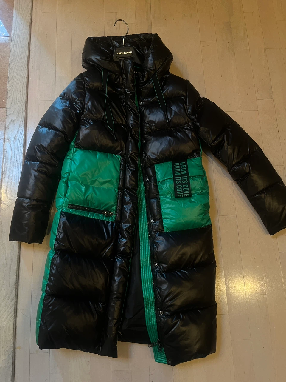 Hrow Its Cove Black and Green Puffer Coat